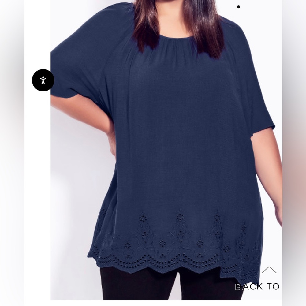 Avenue size 16 navy blue top NWT